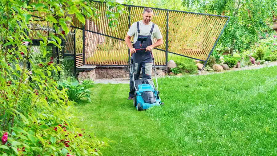 Superior Lawn Mowing Fargo, ND Superior Lawn Mowing Fargo, ND